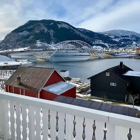 Loftesnes Ranch Nyaraló Sogndal